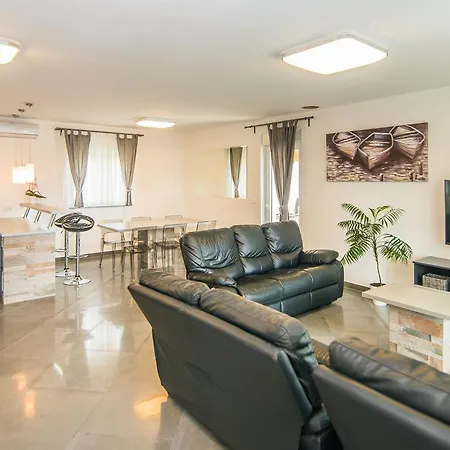 Silver Cittanova Villa *