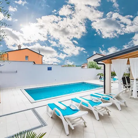 Silver Cittanova Novigrad Istria