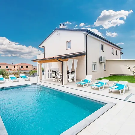 Silver Cittanova Villa *